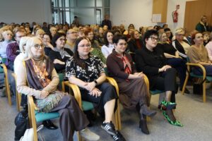 Malajkat w bibliotece